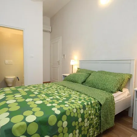 Family Friendly House With A Swimming Pool Peruski * 卡尼卡