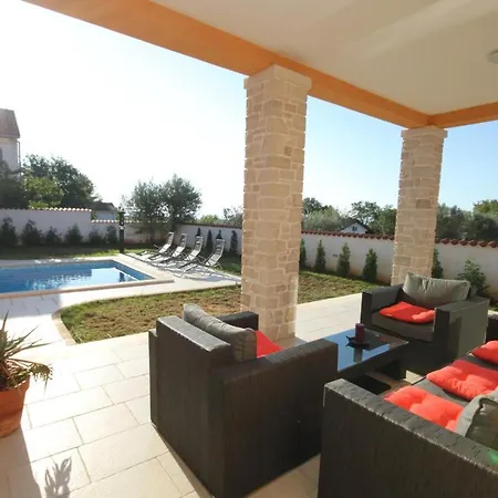 Holiday home Family Friendly House With A Swimming Pool Peruski Krnica