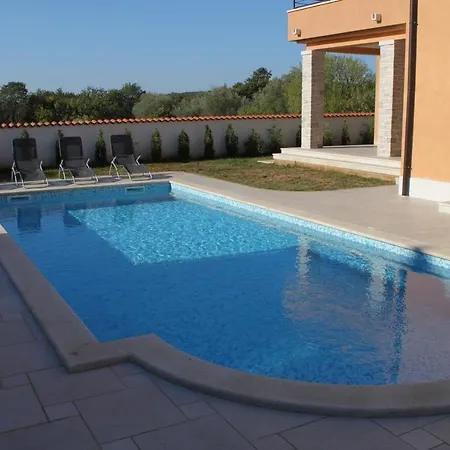 Family Friendly House With A Swimming Pool Peruski * Krnica